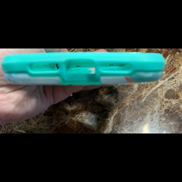 iPhone XR Case - Picture 6 of 6